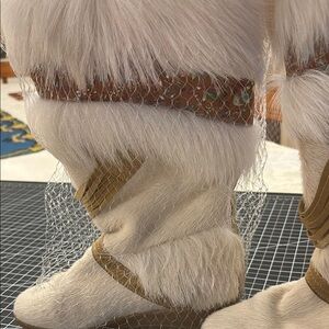 Montebello, Columbus Avenue: Vintage 1980s Cream 100% Wool Lined Winter Boots
